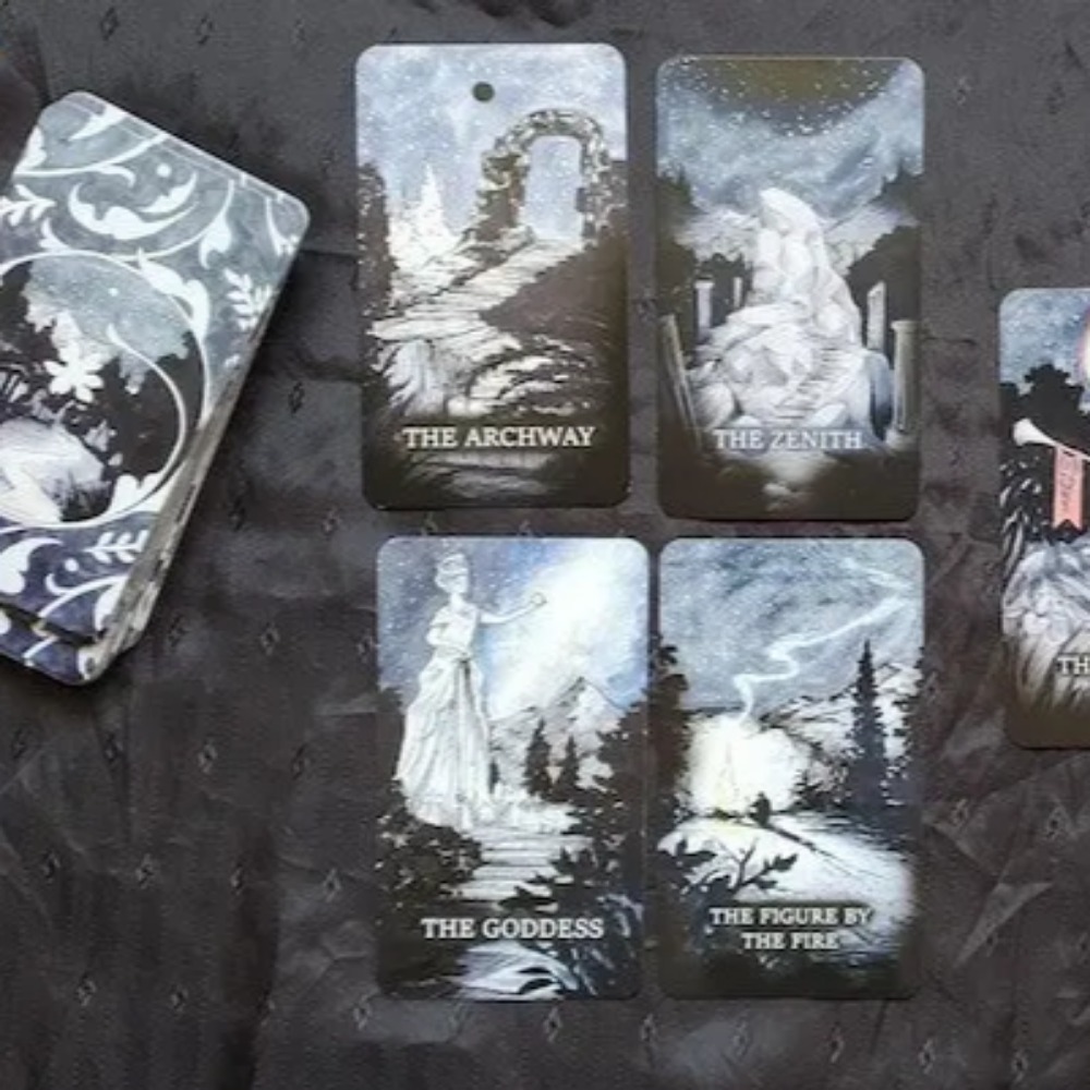 Niekończący Wyrocznia 9 * 6 cm – Tarot Cards Deck With Guidebook recenzja i cena